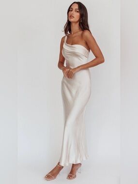 Carmel One-Shoulder Sash Maxi Dress Champagne NWT Wedding guest prom Bridesmaid